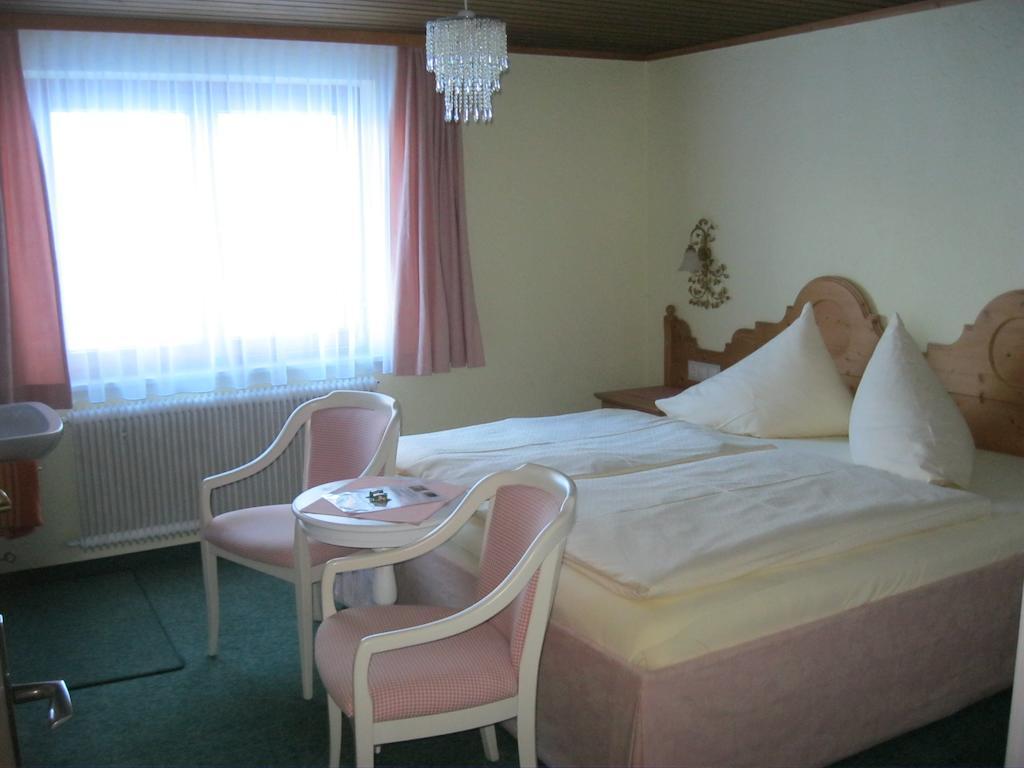 Gaestehaus Sahler Gaschurn Pokoj fotografie